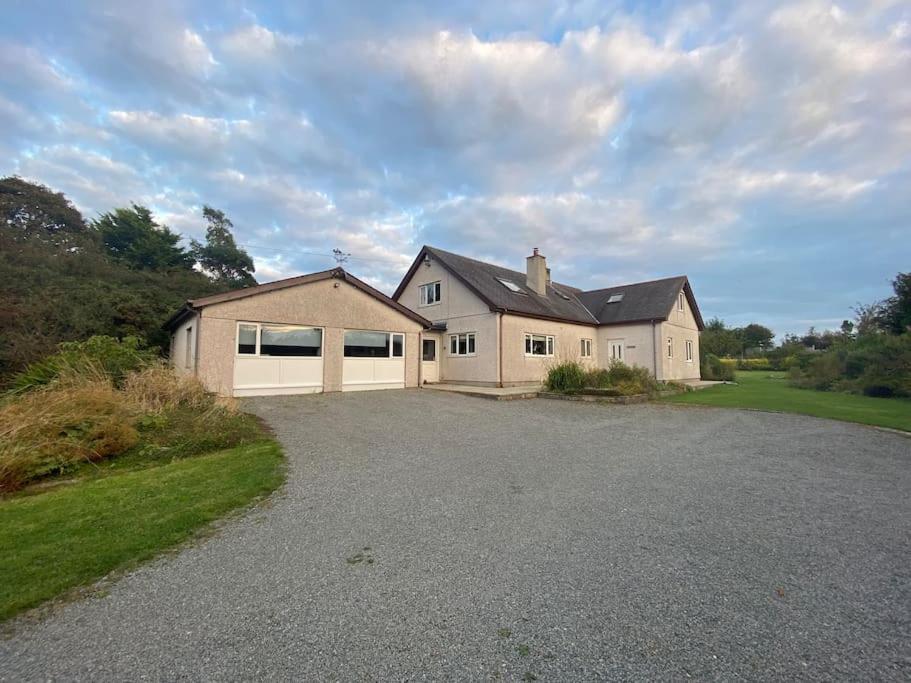 Jaw-Dropping Beach House In Anglesey Villa Benllech Exterior foto