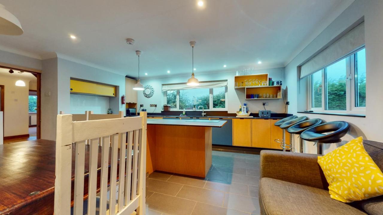 Jaw-Dropping Beach House In Anglesey Benllech Exterior foto