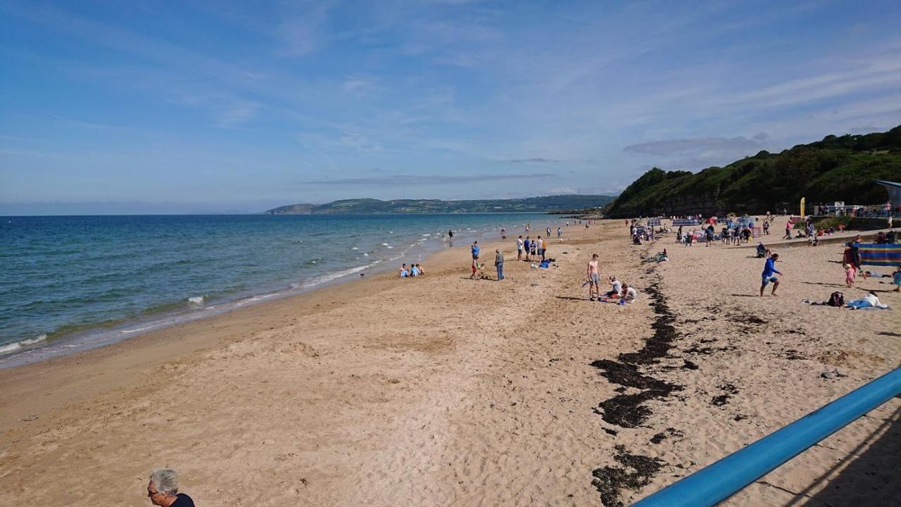 Jaw-Dropping Beach House In Anglesey Villa Benllech Exterior foto